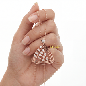 Pendentif géométrique floral en or rose avec diamant, chaîne à maillons plaquée or, pour fiançailles, mariage, fête, 14K 18K, design élégant, luxe moderne - Product Image 4