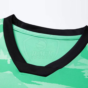 Uniforme de football de haute qualité, meilleur design, vêtements de sport personnalisés pour l'extérieur, uniforme de football à manches courtes - Product Image 2