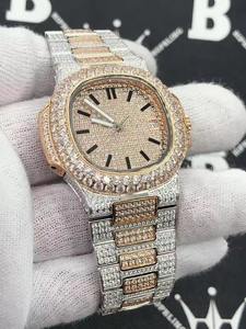Montre de luxe de qualité supérieure sertie de diamants Moissanite, avec pierres étincelantes, pour hommes, disponible à prix d'exportation - Product Image 1