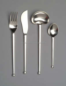 Cubiertos de calidad superior hechos a mano diseño clásico pulido de plata al por mayor cubiertos decorativos cucharas y cuchillos de Metal reutilizables - Product Image 3