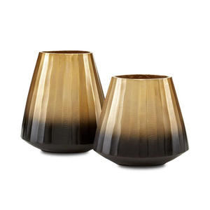 Vase à fleurs en aluminium artistique moderne, vase en métal design pour la décoration intérieure de la maison et de l'hôtel - Product Image 1