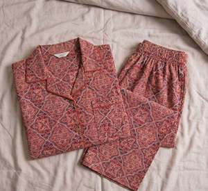 Ensemble de pyjama pour femme en coton 100% fait main en Inde, broderie à la main et machine, rayures, idéal pour l'été et les demoiselles d'honneur - Product Image 3