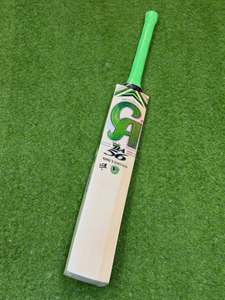 Bate de críquet CA Sports Gold BA 56 Kings Edition ligero de madera de sauce inglés con funda, agarre adicional y lámina protectora incluidos - Product Image 4