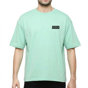 T-shirt oversize tendance conçu pour la mode streetwear, avec une sensation de coton doux et une coupe décontractée urbaine. - Product Image 1