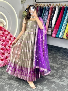 Colección de Ropa Lista para Usar, Nuevo Salwar Kameez Fatema de Moda para Mujer, Anarkali de Seda Sintética con Estampado de Serigrafía y Bordado - Product Image 3