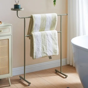 Porte-serviettes de luxe moderne doré sur pied, forme rectangulaire, support de rangement pour salle de bain, à un seul niveau, en métal, design antirouille - Product Image 3