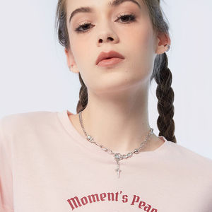 เสื้อยืดครอปสีชมพูสำหรับผู้หญิง แขนสั้น คอกลม พิมพ์ลายหัวใจ สวมใส่สบาย ผ้าฝ้ายเจอร์ซีย์ 100% สำหรับฤดูใบไม้ผลิและฤดูร้อน - Product Image 5