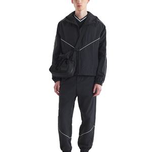 Conjunto Deportivo Cortavientos de Moda, Pantalón con Cordón y Chaqueta con Cremallera, 100% Nailon, Malla, para Hombre - Product Image 1