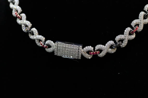 Collier chaîne de luxe en moissanite à maillons infinis, design torsadé glacé avec accent rouge, bijou statement hip-hop, cadeau - Product Image 4