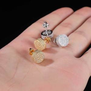 Boucles d'oreilles clous rondes en argent 925 et moissanite pour homme, style hip-hop pavé, bijoux de luxe, cadeau pour homme - Product Image 2