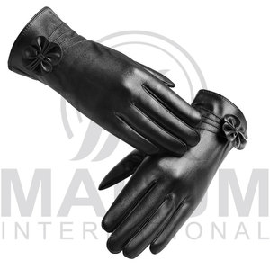 New Arrival Dressing Gloves Full Finger Touchscreen Fashion Dressing Leather Gloves in Pakistan - Product Image 3