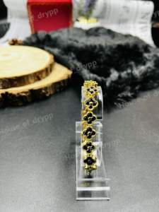 Pulsera Black Clover de Plata 925 con Diamante Moissanite VVS, Bañada en Rodio, Joyería de Diseño de Lujo - Product Image 2