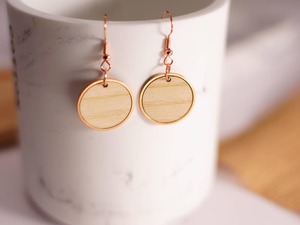 Boucles d'oreilles circulaires en bois plaqué or rose avec incrustation de bois rouge, bijoux artisanaux - Product Image 2