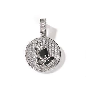 Nouveau Design Collier Pendentif Rond de Prière en Moissanite Baguette, Pendentif de Prière Sérénité, Bijoux Hip Hop Chrétiens - Product Image 4