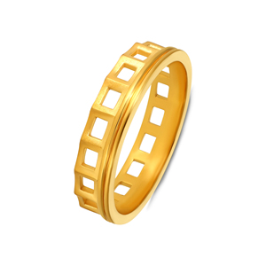 Bague large géométrique ajourée dorée de qualité supérieure avec motif carré répété pour homme, bijoux de luxe - Product Image 1