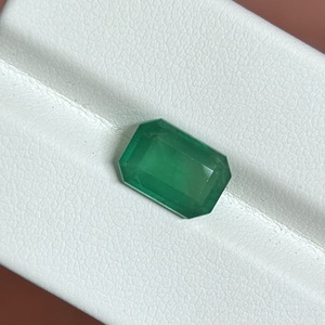 Esmeralda Zambiana Natural de Alta Calidad, 2.65 Quilates, Verde Intenso, Facetada, Piedra Suelta para Fabricación de Joyería - Product Image 2