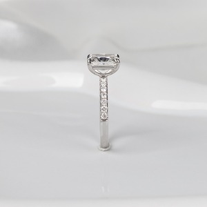 แหวนหมั้นเพชรทรงเรเดียนท์คัท 2 กะรัต ดีไซน์เรียบหรู สี E ความสะอาด VVS รับรองโดย IGI ทองคำขาว 14K สำหรับผู้หญิง - Product Image 6