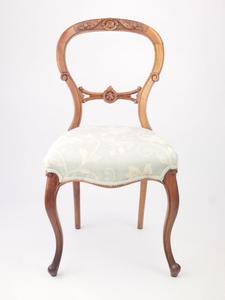 Chaise de salle à manger victorienne en bois sculpté avec dossier en forme de ballon - Product Image 5