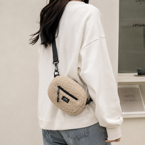 Bolso Bandolera de Peluche Suave con Diseño de Osito de Peluche, con Correa Ajustable para Mujer - Product Image 2