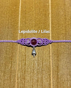 Bracelet en macramé violet fait main avec améthyste, réglable, style bohème, avec breloque clochette, bijoux pour femmes - Product Image 4
