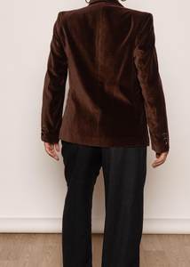 Blazer Vintage de Terciopelo Marrón |   Tienda de Ropa Vintage, Tienda Renovada con Estilo Vintage - Product Image 2