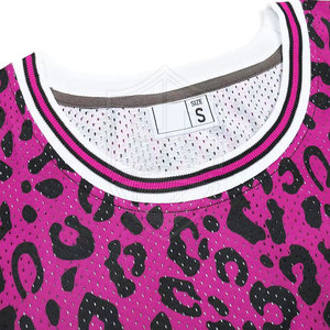 Maillot de basket-ball et short de sublimation personnalisés, fabriqués au Pakistan, couleur personnalisée. - Product Image 3