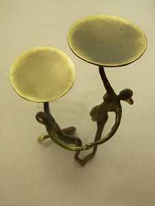 Candelabro de Aluminio con Diseño de Árbol Floral, Hecho a Mano y Ecológico, Portátil y Duradero, Decoración para el Hogar, Modelo Curio Dancing Couple - Product Image 1