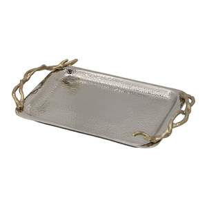 Plateau de service rectangulaire en métal martelé avec poignées en forme de branche dorée, vaisselle moderne de luxe faite à la main - Product Image 1