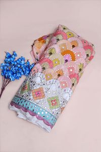 Tissu imprimé à motifs géométriques miroir pêche blanc avec bordure épaisse pour la confection de Kurtis – Vêtements ethniques de créateur - Product Image 5