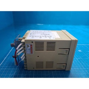 Shimaden ตัวควบคุมกระบวนการดิจิทัล SR25 SR25-1V-N-00616000ใช้เป็นชิ้นส่วนอุปกรณ์เซมิคอนดักเตอร์รุ่นเก่า - Product Image 3
