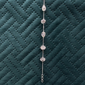 Magnífica Pulsera de Diamantes Cultivados en Laboratorio de 6.23 CT, Corte Oval, Pera y Redondo, en Oro Blanco de 14K para Mujer - Product Image 2
