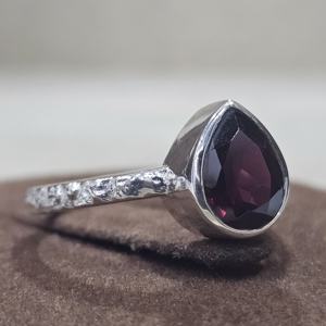 925แหวนพลอยโกเมนรูปหยดน้ำตาแบบแฮนด์เมดแหวนเงินแท้สำหรับ Vermeil - Product Image 3