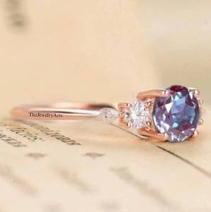 Anillo de compromiso y boda vintage Art Deco con alejandrita, oro rosa vermeil de 24k, 7x7mm VVS, engaste de puntas, piedra de nacimiento de junio, regalo de aniversario - Product Image 2