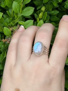 Wholesale Natural Rainbow Moonstone <b>Ring</b> 925 Sterling Silver Handmade Oval Cabochon Gemstone <b>Split</b> Shank <b>Ring</b> Boho Vintage - Product Image 2