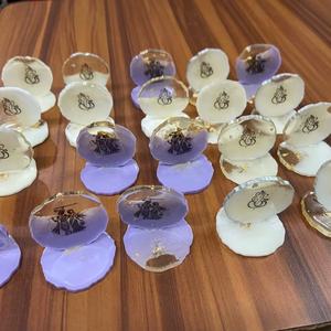 ชุดพระพุทธรูปแกะสลักเรซิ่นทำมือสุดหรู รูปพระกฤษณะและพระรัศมี ขนาดจิ๋ว ของขวัญพรีเมียมสำหรับผู้ที่รักทางจิตวิญญาณ ของตกแต่งบ้าน ของชำร่วยสำหรับพิธีกรรม - Product Image 1