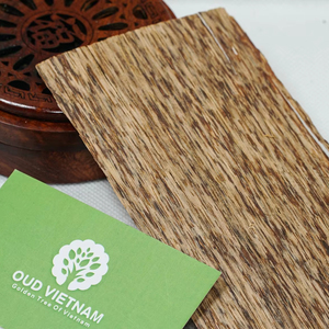 Bâtons d'encens aromatiques en bois d'agar naturel de haute qualité du Vietnam Ha Tinh Oud, en gros, copeaux de parfum - Product Image 1