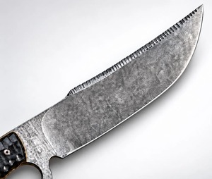 มีดล่าสัตว์เหล็กกล้าคาร์บอนทำมือ ใบมีดแบบ Fixed Blade ปลายหยดน้ำ ขอบหยัก ด้ามจับ G10 ปลอกมีดสีดำ OEM พร้อม D Guard - Product Image 2