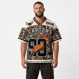 T-shirt en maille personnalisé, coupe oversize et courte, style maillot de football avec impression par transfert thermique, camouflage rétro, style streetwear, anti-bactérien, col en V - Product Image 1