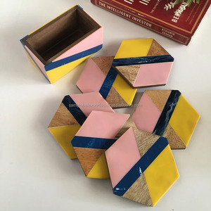Offre spéciale Sous-verres de luxe en bois d'acacia et marbre avec incrustation de résine Blanc Hexagonal Rond carré Sous-verres de thé personnalisés Vitrine vierge - Product Image 5
