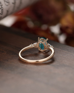 Anillo de compromiso de moissanita verde de corte ovalado de 2.2 CT, chapado en oro de 18K, de lujo, para aniversario, uso diario, propuesta, regalo hecho a mano, con engaste de puntas - Product Image 5