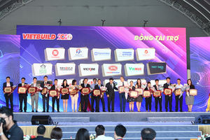 Tuile de toit 20 : Prix EXW compétitifs pour tuiles de toit en argile de haute qualité, résistantes aux intempéries, durables et parfaites pour les maisons - Product Image 4