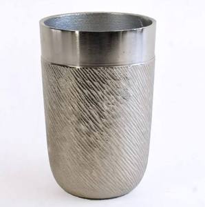 Jarrón Alto Moderno Plateado con Textura Abstracta, Macetero Metálico Rústico, Recipiente de Metal Fundido Plateado con Borde Crudo, Escultura Contemporánea - Product Image 3