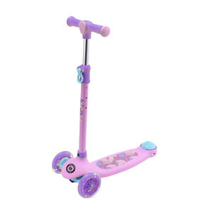 Nouveautés Trottinette pliable pour enfants à 3 roues avec lumières LED en plastique et métal unisexe pour les âges 5-13 ans, trottinette d'extérieur - Product Image 2