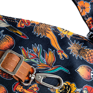 Gilet Tropicana fantaisie de haute qualité, imprimé et respirant, conçu exclusivement pour les baristas et les mixologues - Product Image 4