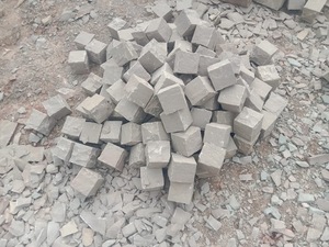 Cubos de piedra arenisca gris Kandla de primera calidad, acabado natural, adecuados para pavimentar entradas de vehículos, pisos exteriores, patios y terrazas. - Product Image 3