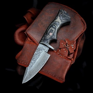 Cuchillo de Supervivencia de Acero de Damasco Forjado a Mano, Mango Ergonómico de Madera Pakka, Funda de Cuero, Fabricante de Cuchillos de Supervivencia para Exteriores - Product Image 3