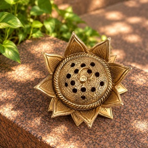 Brûleur d'encens Lotus en laiton de qualité supérieure Kraft World, fait main, style chinois religieux, diffuseur d'aromathérapie décoratif toutes saisons - Product Image 6