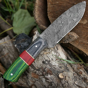 Cuchillo de caza de alto rendimiento con construcción robusta y mango de agarre seguro para uso en camping, supervivencia y bushcraft. - Product Image 4