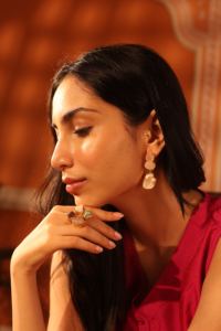 Pendientes de Perlas de Latón Color Rubor para Mujer, Pendientes de Perlas Barrocas y Cuarzo Rosa, Estilo Clásico para Fiestas y Eventos - Product Image 3