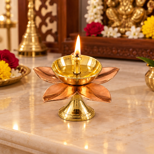 Lampe à huile en laiton artisanale en forme de lotus, pétale de fleur en cuivre, Deepam pour la cérémonie religieuse Pooja Diwali, à prix de gros - Product Image 2